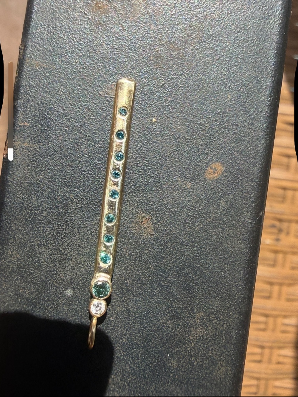 Handmade solid 14k gold genuine blue /white diamond pendant - Picture 4 of 9
